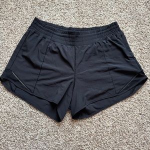 Lululemon Hot Hot Low-Rise Lined Short 4”